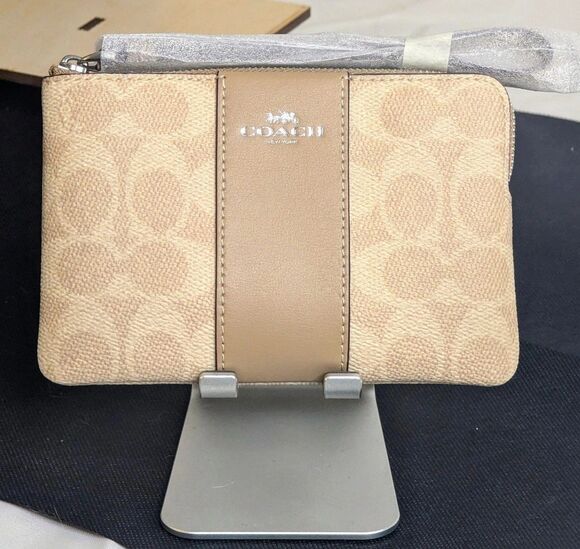 Coach Handbags - Coach Corner Zip Wristlet/Card Wallet - Taupe/Sand/Silver, Brand New